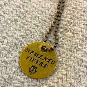 Memento Vivre Necklace
